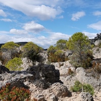 Photo de France - Le Cirque de Mourèze et le Lac du Salagou